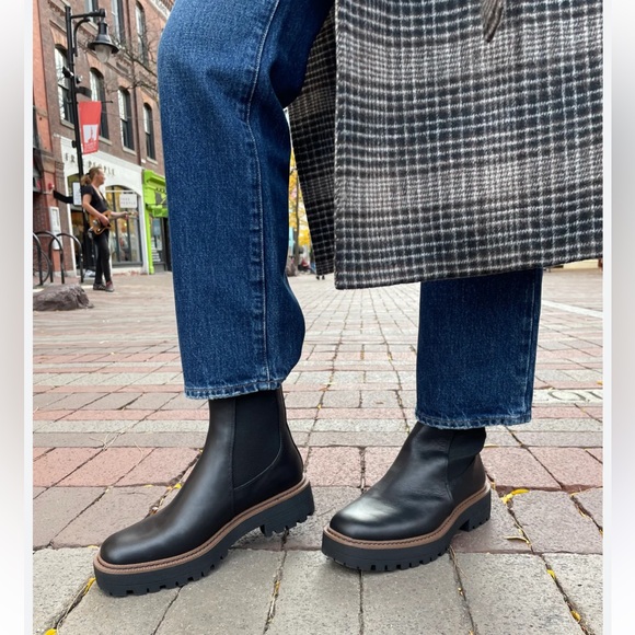 EDELMAN
Laguna Chelsea boots black size 7.5 gently used
$205 - Picture 2 of 16